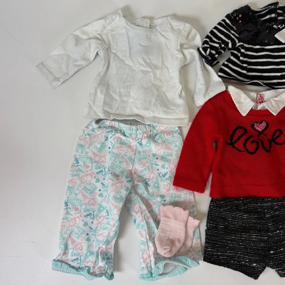 American Girl RETIRED Grace Clothing Lot Set Travel Coat Pants City Beret PJs‎